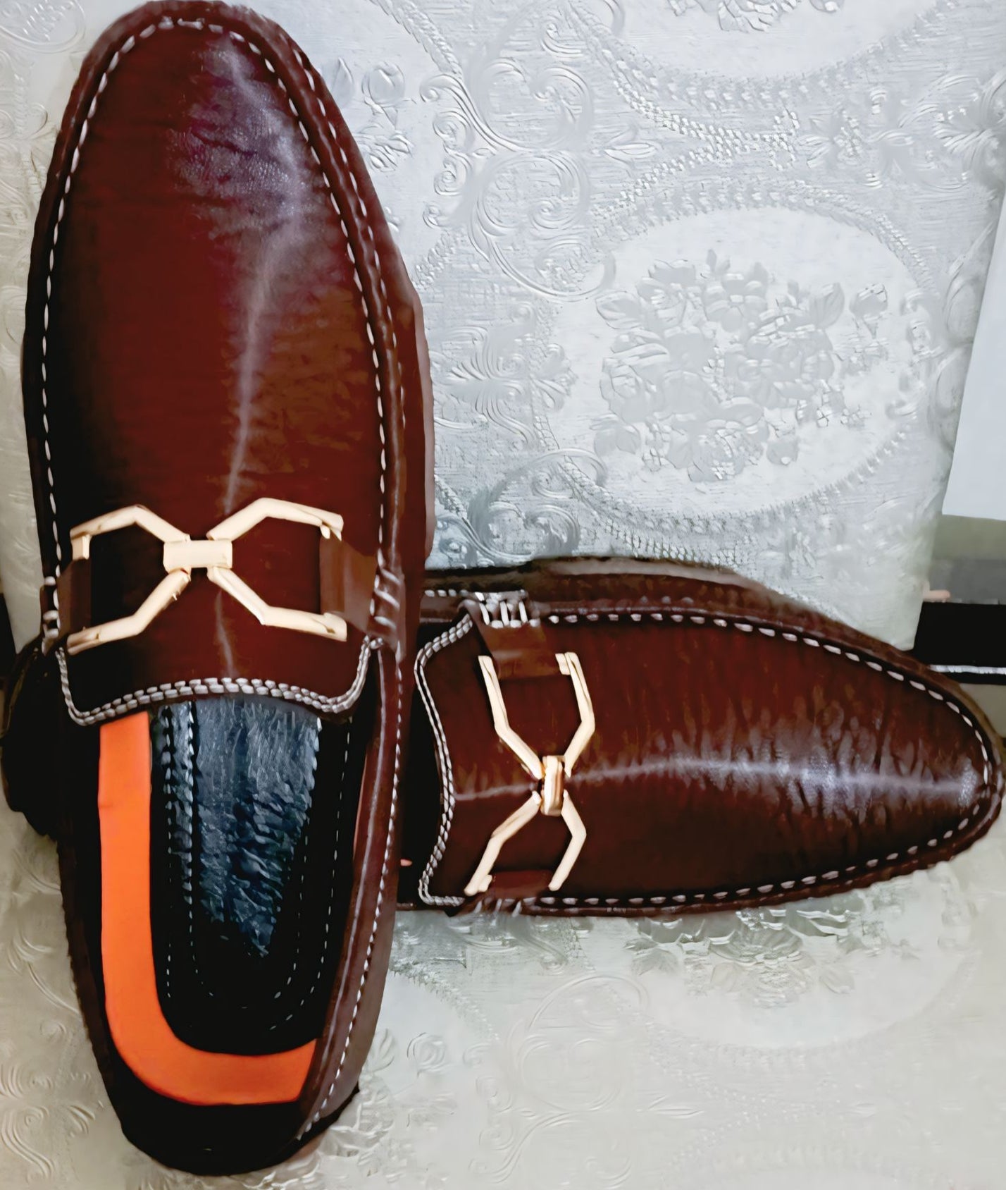 A Sleek And Stylish Loafer With A Luxury Metal Buckle And Premium Stitched Finish.- ALLOW TO OPEN